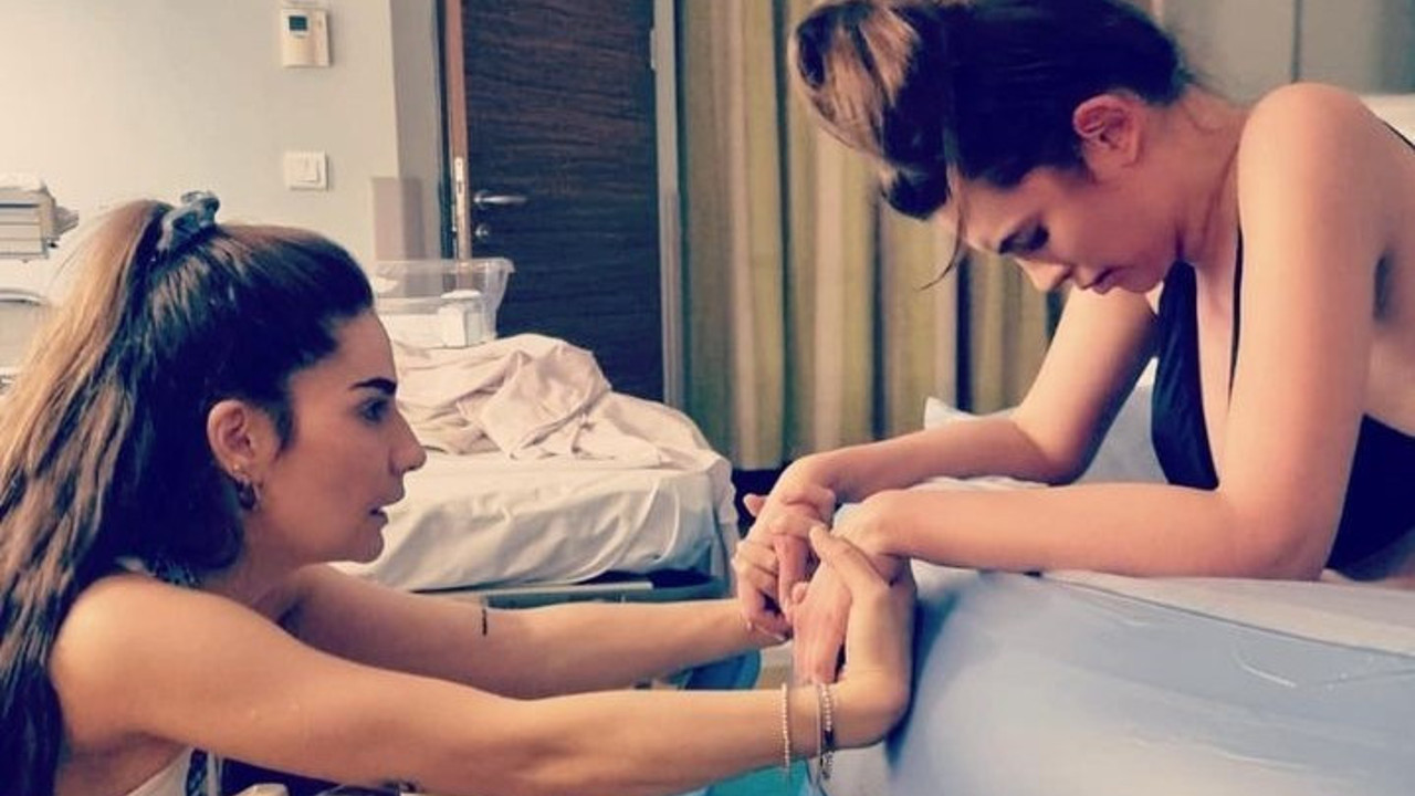 Leyla Lydia Tuğutlu doğum anını paylaştı. Suda doğum yapmıştı