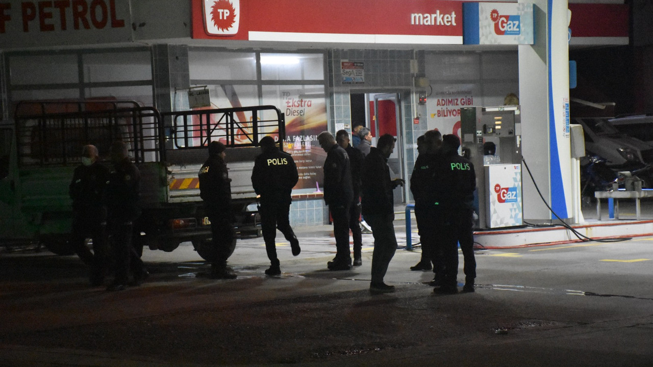 Adana'da akaryakıt istasyonuna silahlı saldırı: 1 ölü