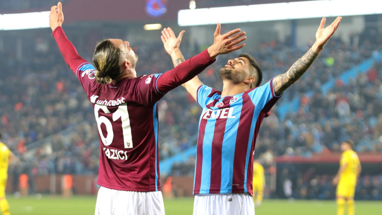 Trabzonspor ilk yarıyı önde kapattı. Yusuf Yazıcı'dan muazzam gol