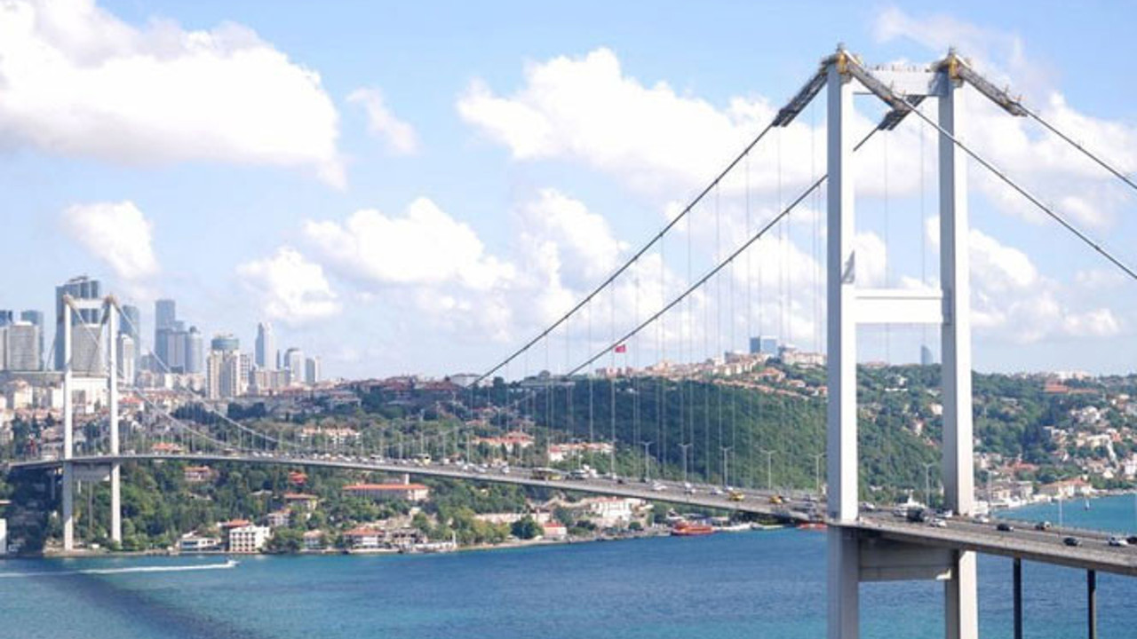 FSM'de izinsiz pankart