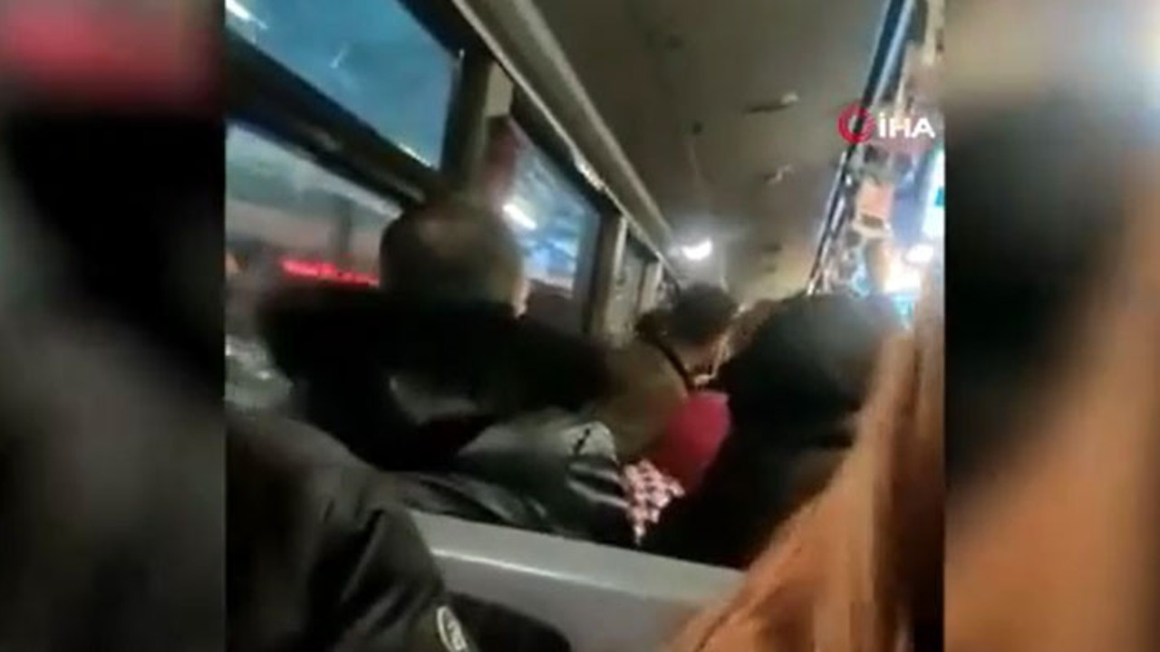 Metrobüste 'Ayağıma bastın' kavgası