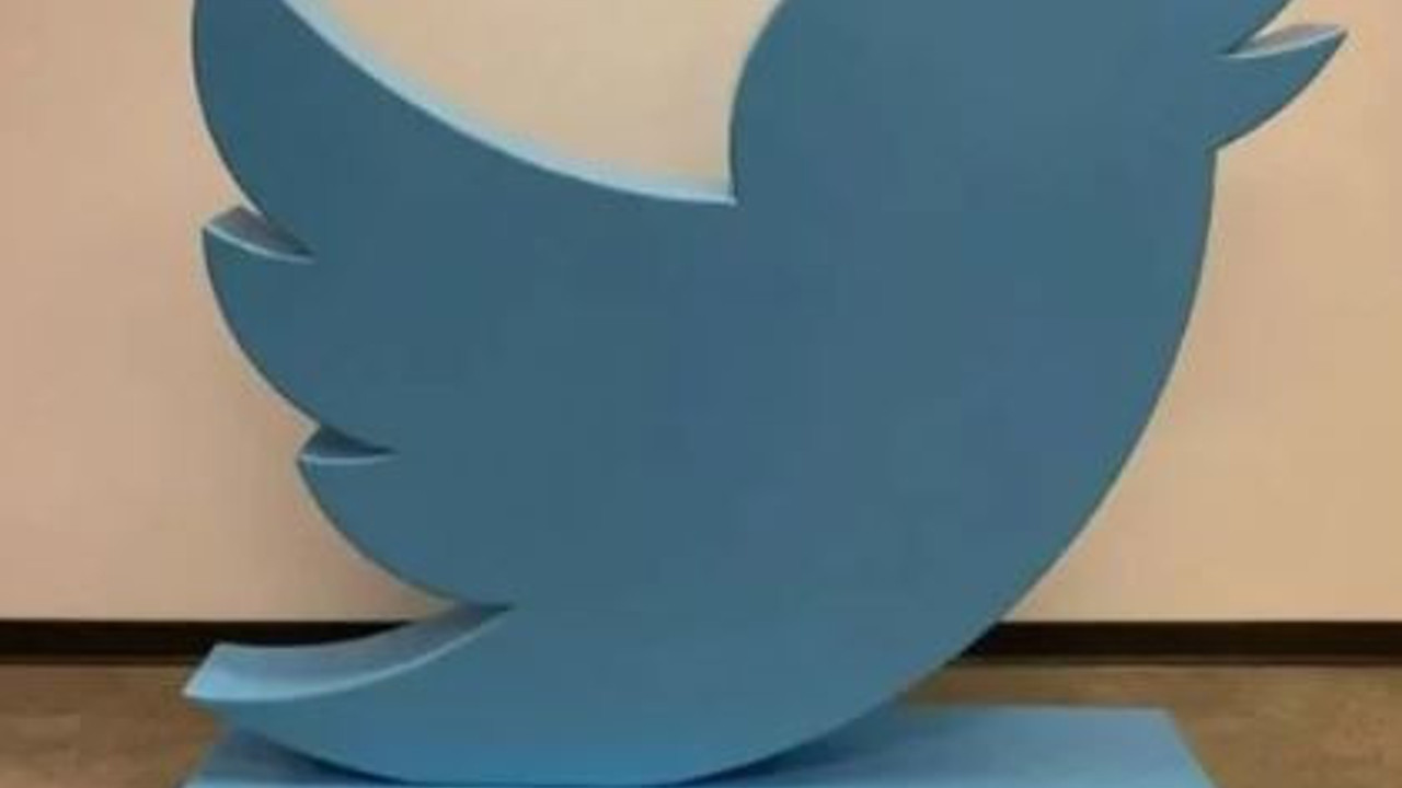 Twitter logosu bakın kaç dolara satıldı. 5 gün önce ofisin diğer demirbaşlarıyla satışa sunulmuştu