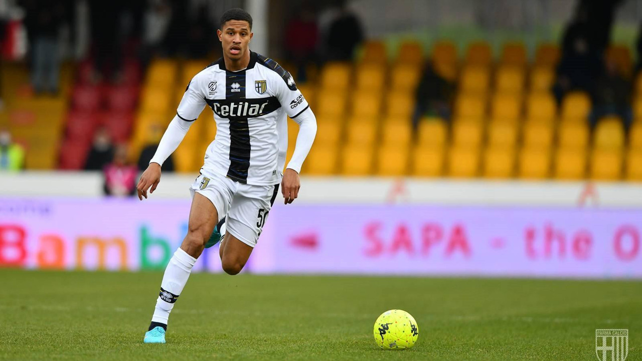 Fenerbahçe Oosterwolde'yi bitiriyor. İtalyan gazeteci açıkladı