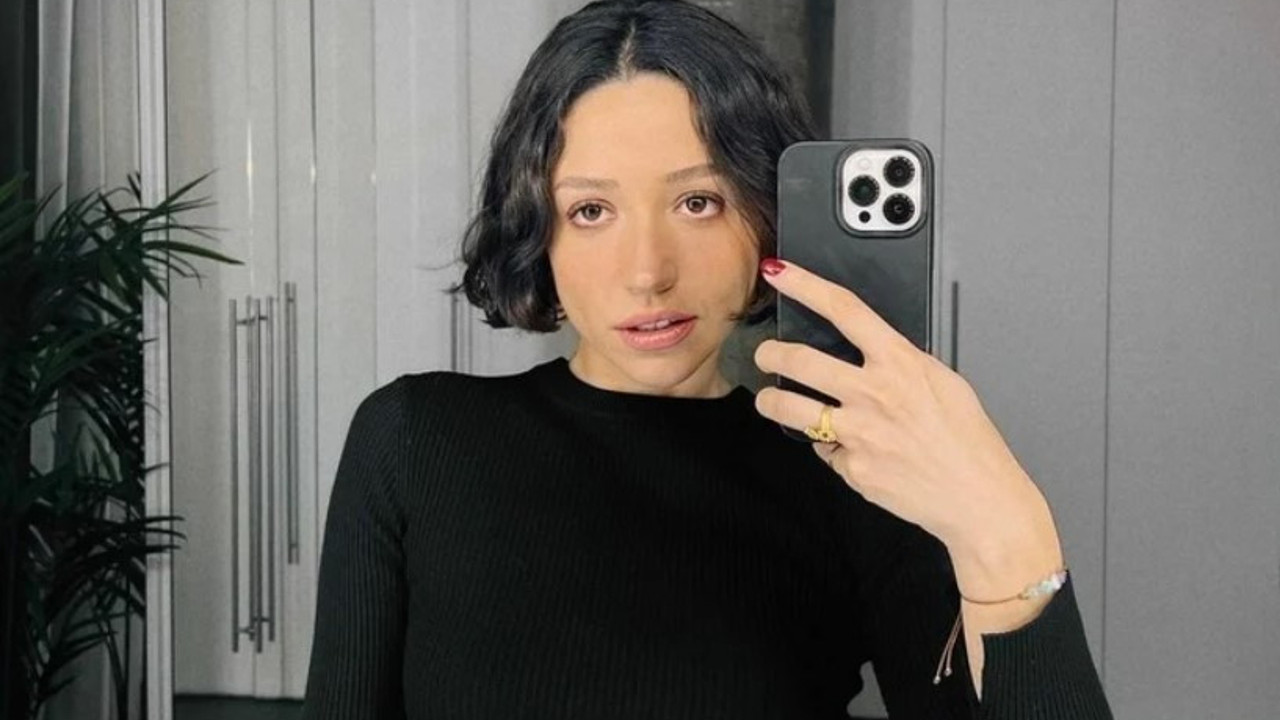 Zeynep Bastık'ın bu sefer ki paylaşımı transparan oldu.