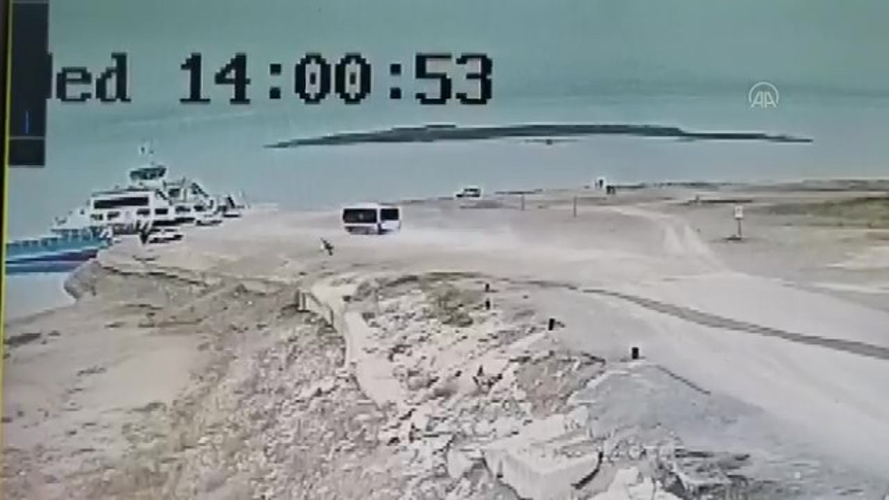 Otobüs içinde yolcular varken suya gömüldü. Kadınların çığlığı unutulmayacak