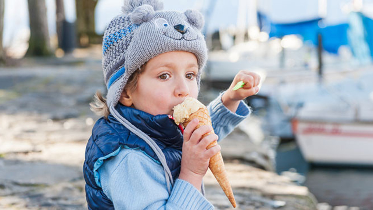 Dondurma kışın öksürüğü keser, ateşi düşürür mü?