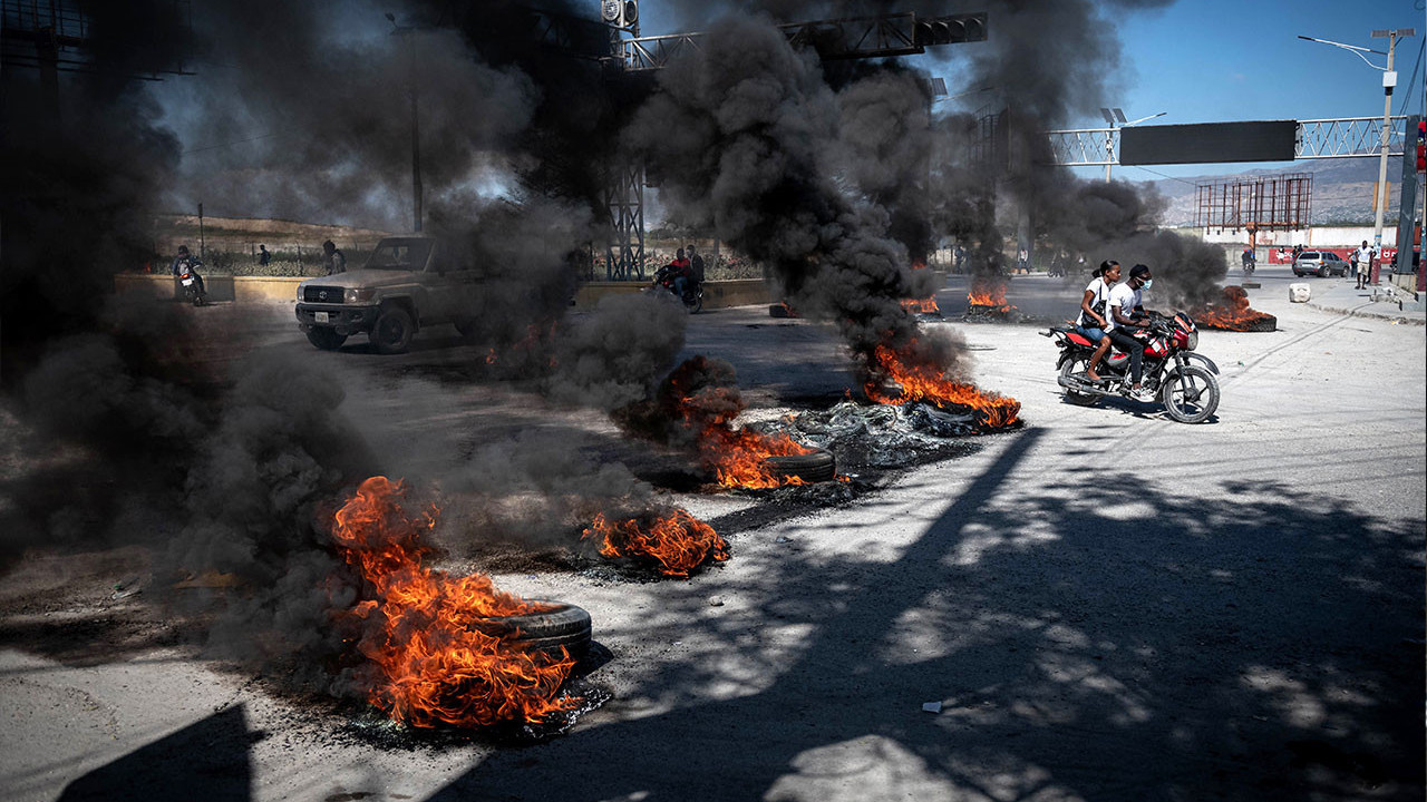 Haiti’de polisler başbakanın evine saldırdı