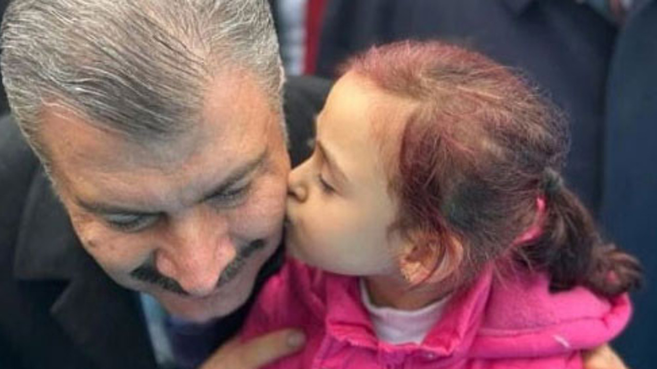 Fahrettin Koca: Sır verecek sandım, öpücük geldi