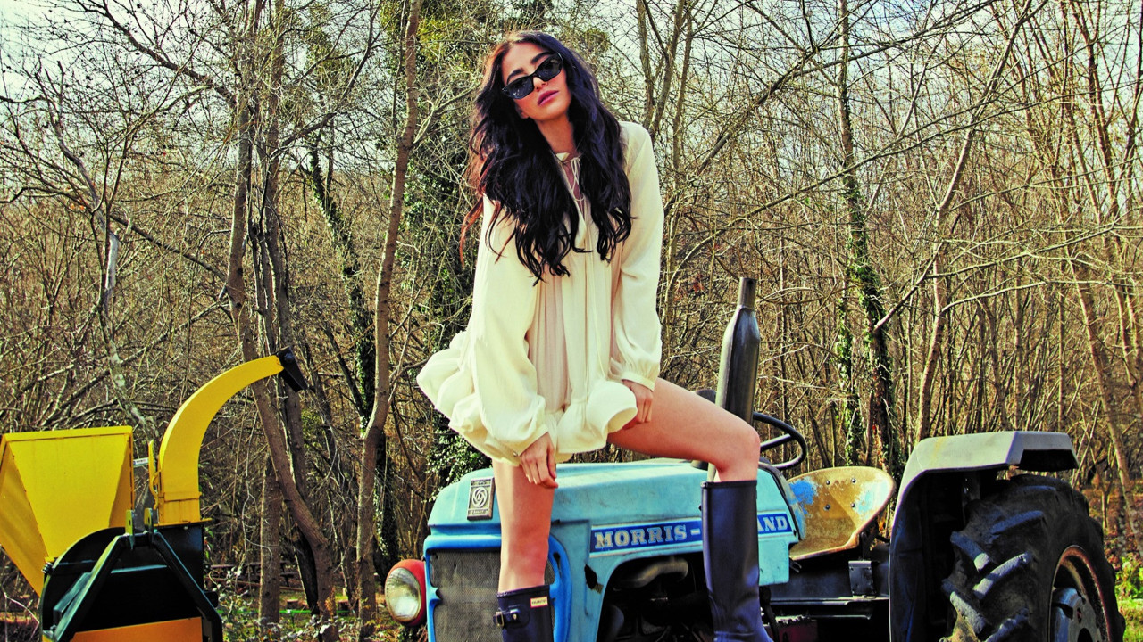 Özge Gürel’den eşi Serkan Çayoğlu ile ilgili itiraf! 5 ay önce evlenmişlerdi