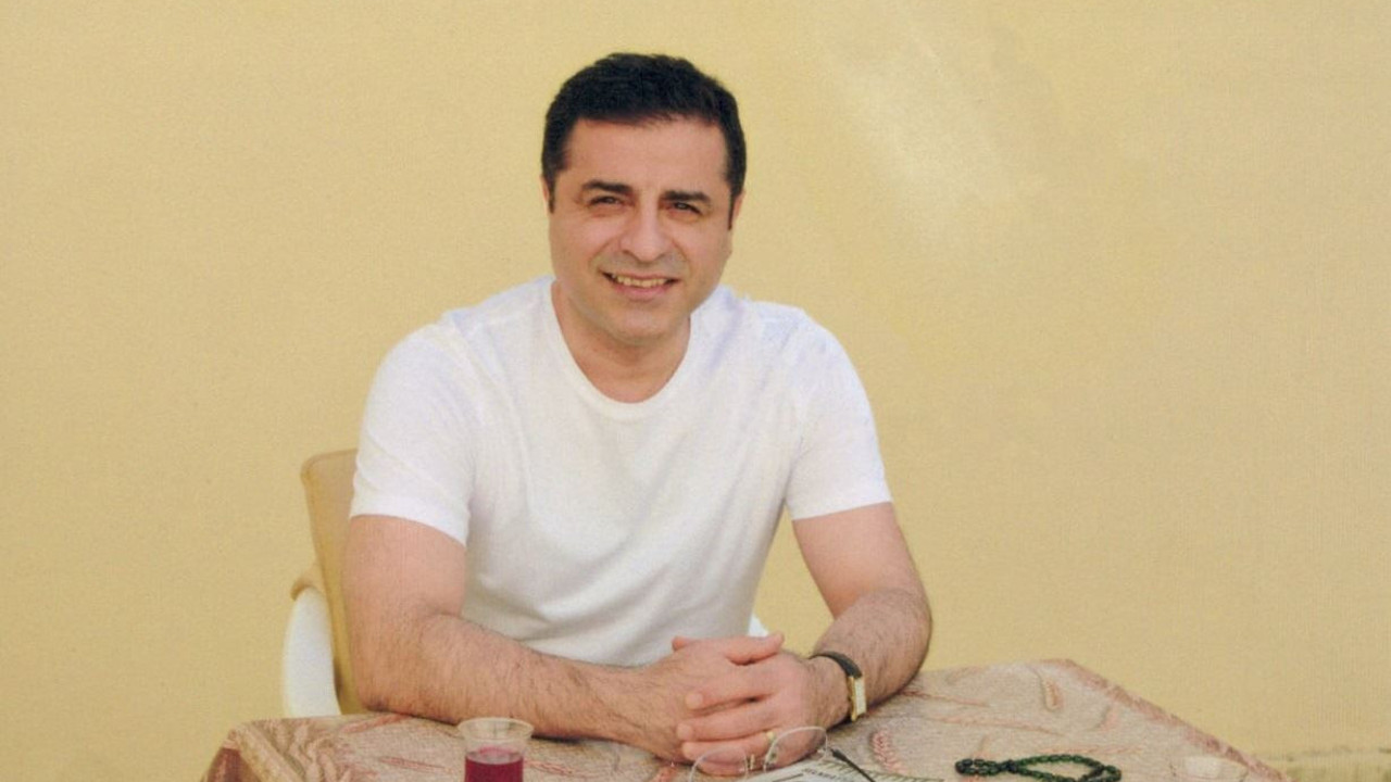 Selahattin Demirtaş: Erdoğan'a destek kararı alsak helikopterle Saray’a götürülür öğlen yemeğini orada yerim