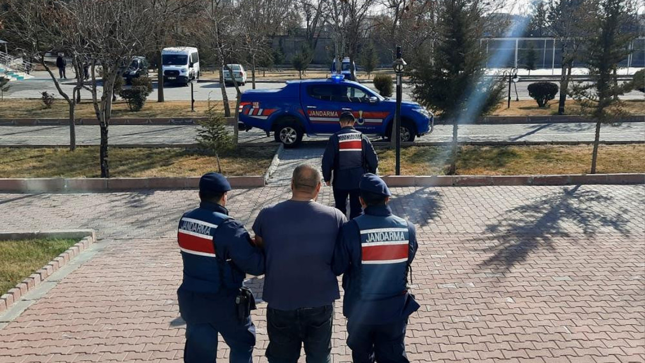 Kapı ve tüpleri çalan hırsız jandarma tarafından yakalandı