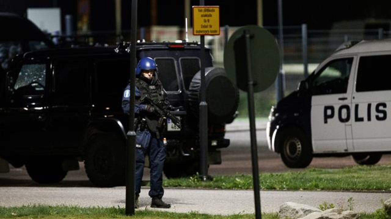 Finlandiya basını duyurdu. Polis ülkede Kur'an-ı Kerim yakılmasına izin vermeyecek