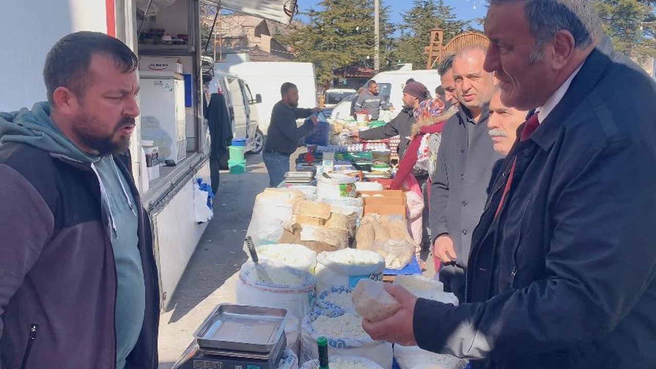 Marketlerden sonra peynir ve terayağ fiyatları pazarda da cep yakmaya başladı. CHP’li Gürer: Peynir de lüks sofra gıdası oldu