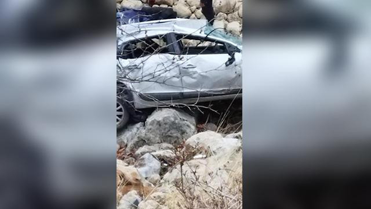 Kahramanmaraş’ta otomobil uçuruma devrildi: 1 ölü, 2 yaralı