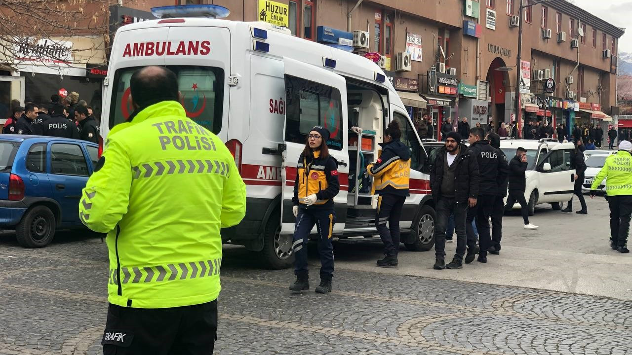 Erzincan’da silahlı kavgada 3 kişi yaralandı