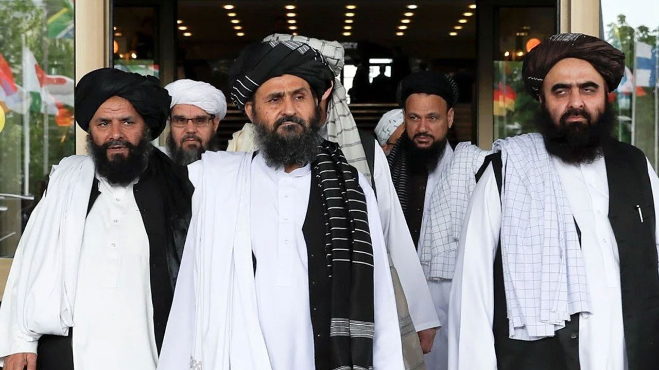 ABD, kadınlara baskı nedeniyle bazı Taliban üyelerine yeni vize kısıtlamaları getiriyor