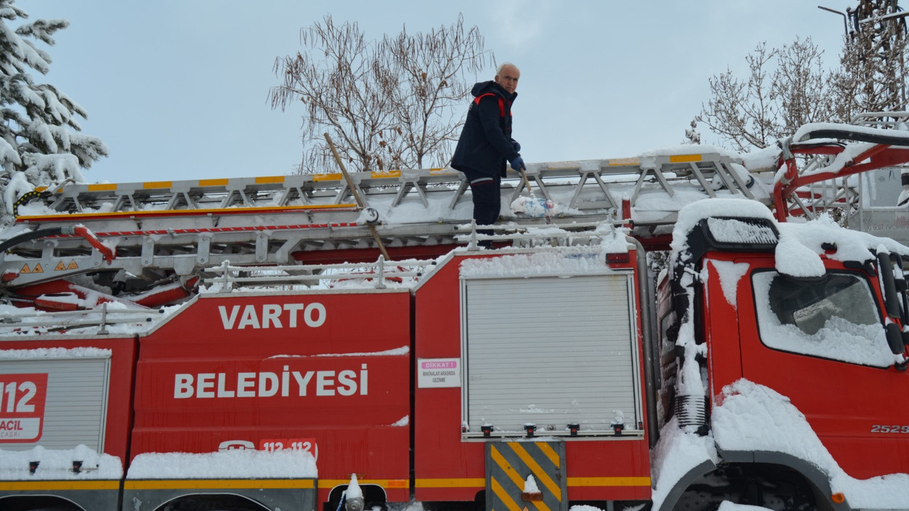 Muş’ta kar temizleme çalışmaları