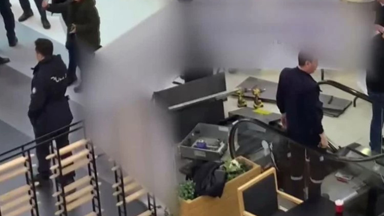 AVM'de dehşet! Ayağı yürüyen merdivene sıkışan çocuğun 3 parmağı koptu