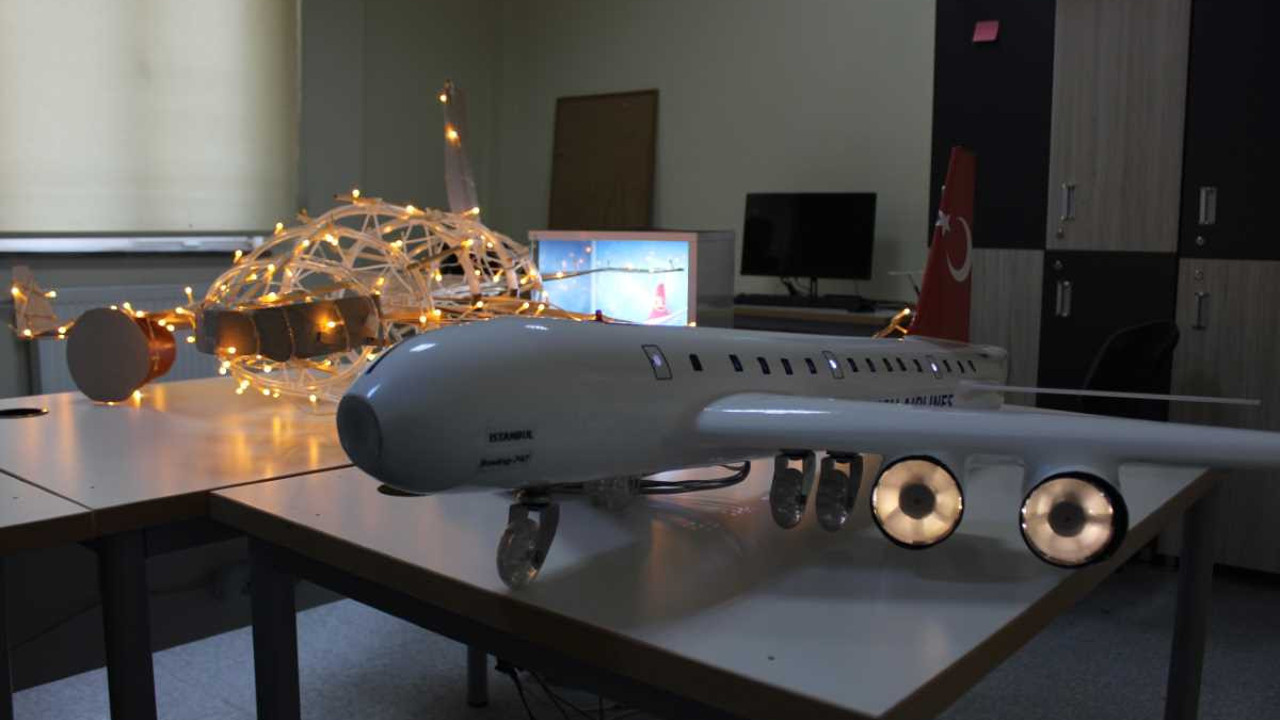 Geri dönüşüm malzemelerinden uçak tasarladılar