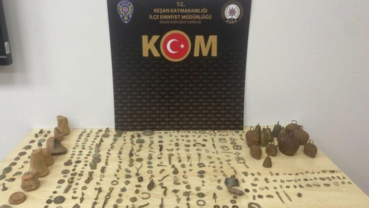 Tarihi eser niteliği taşıyan 400 obje ele geçirildi