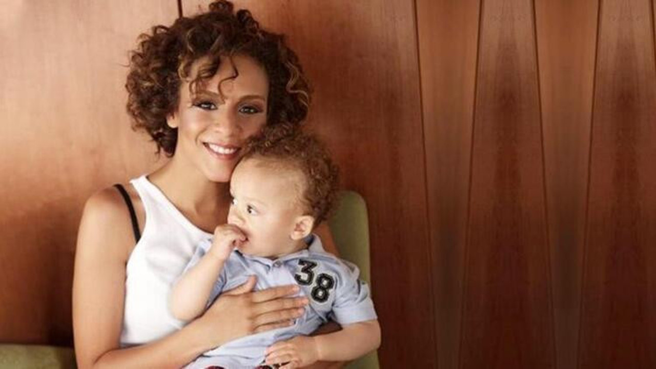 2011 yılında hayatını kaybeden Defne Joy Foster'ın oğlu Can şimdi 13 yaşında ve annesinin kopyası oldu