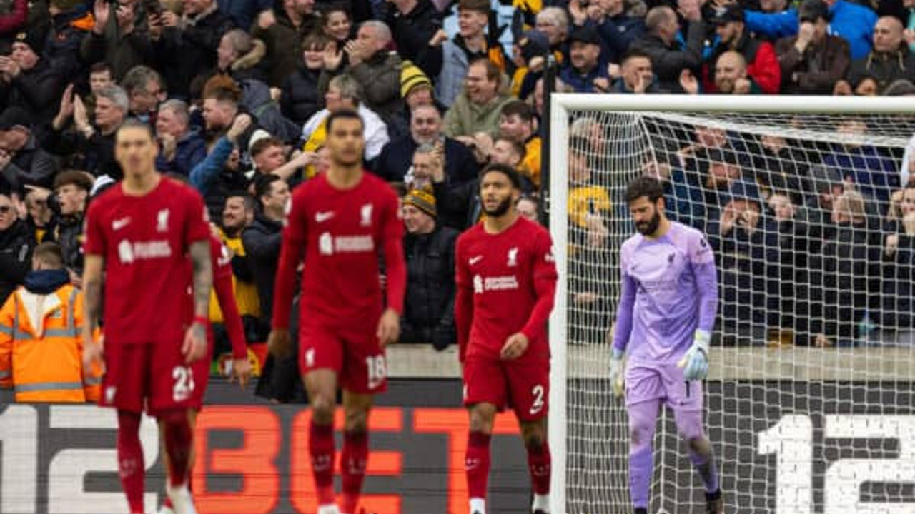 Liverpool'a ağır darbe. Fark yedi