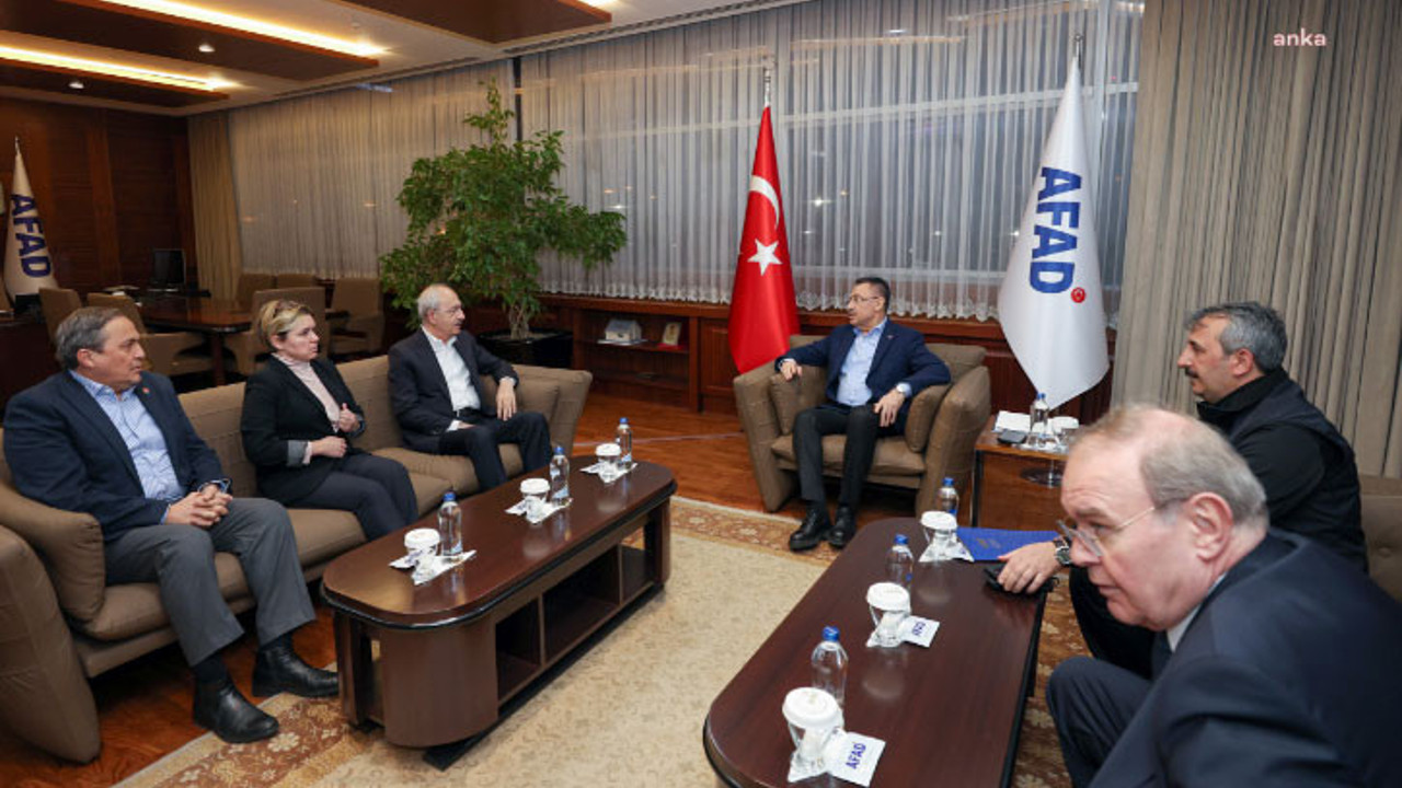 Kılıçdaroğlu AFAD Genel Merkezi'nde Fuat Oktay ile görüştü. Randevu talebinin reddedildiğini söylemişti