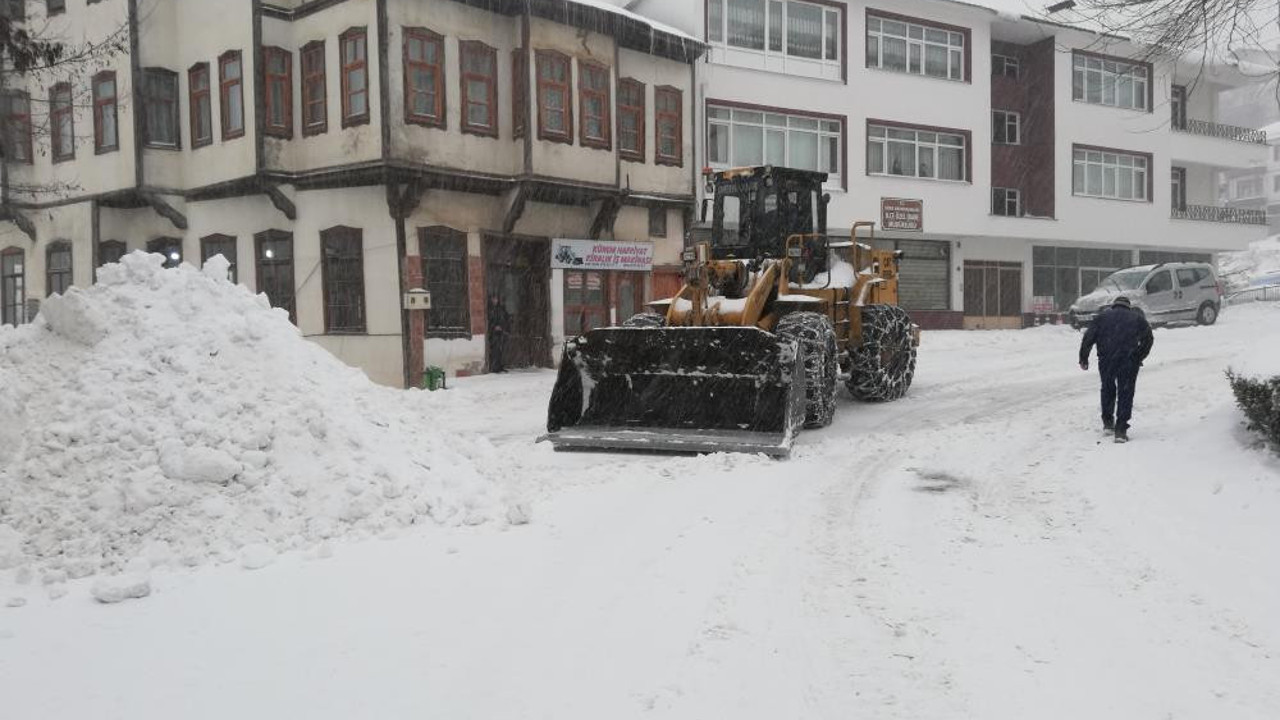 Kastamonu'da yüzlerce köy yolu ulaşıma kapandı