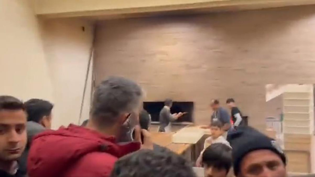 Depremin vurduğu Gaziantep’te ekmek 14 TL’den satılıyor. Fuat Oktay 10 ilde ‘ücretsiz’ olacağını açıklamıştı