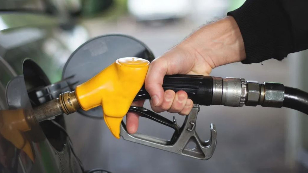 Benzin ve motorine indirimcik geldi