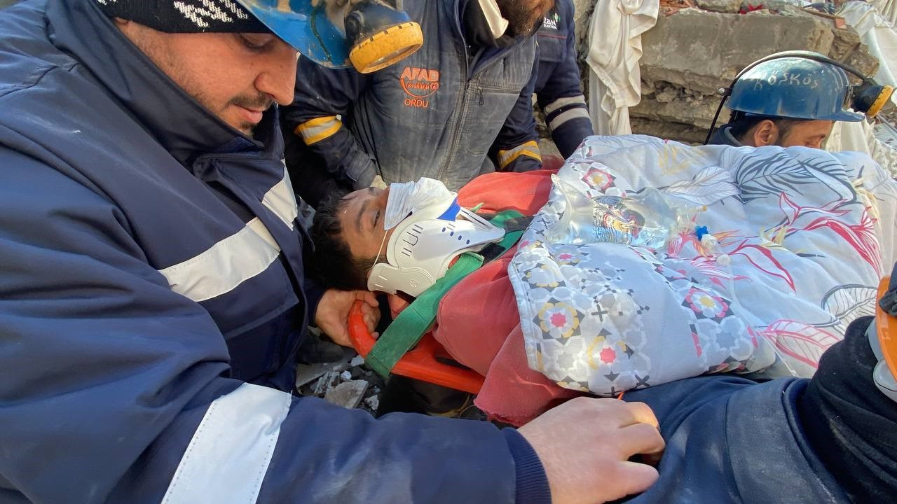 59 saat sonra sağ kurtarıldı