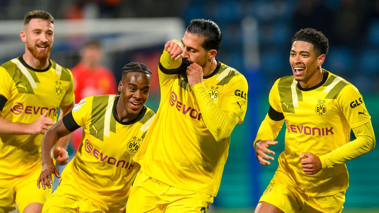 Dortmund ve Nürnberg tur atladı