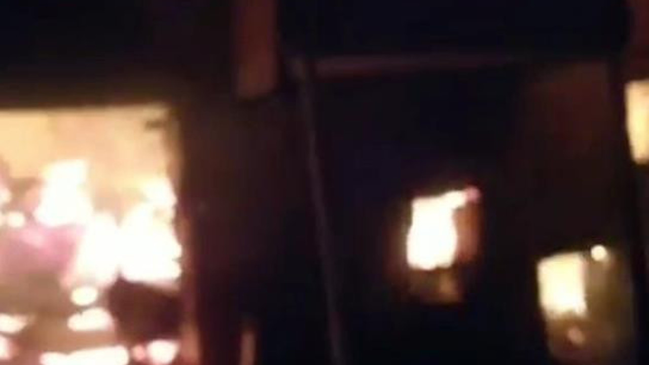 Karabük'teki iki katlı ahşap evde yangın çıktı