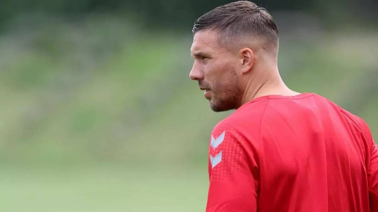 Gelirin tamamını bağışlayacak. Lukas Podolski'den anlamlı hareket
