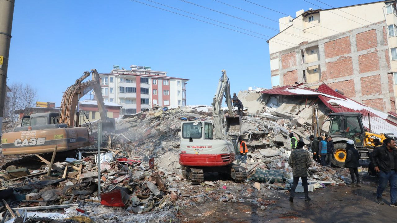 Flaş... Flaş... Ölü sayısı 19 bin 388'e yükseldi