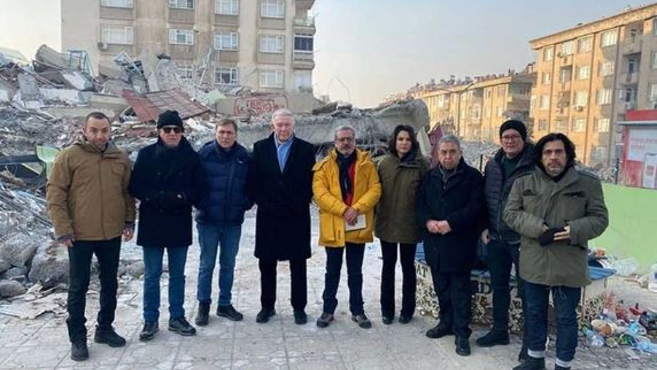 TV100'den 'Birlikte güçlüyüz' mesajı. Tüm gün deprem bölgesinden yayın yapan tek kanal TV100 oldu