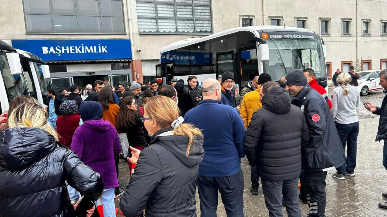72 sağlık personeli daha deprem bölgesine doğru gidiyor