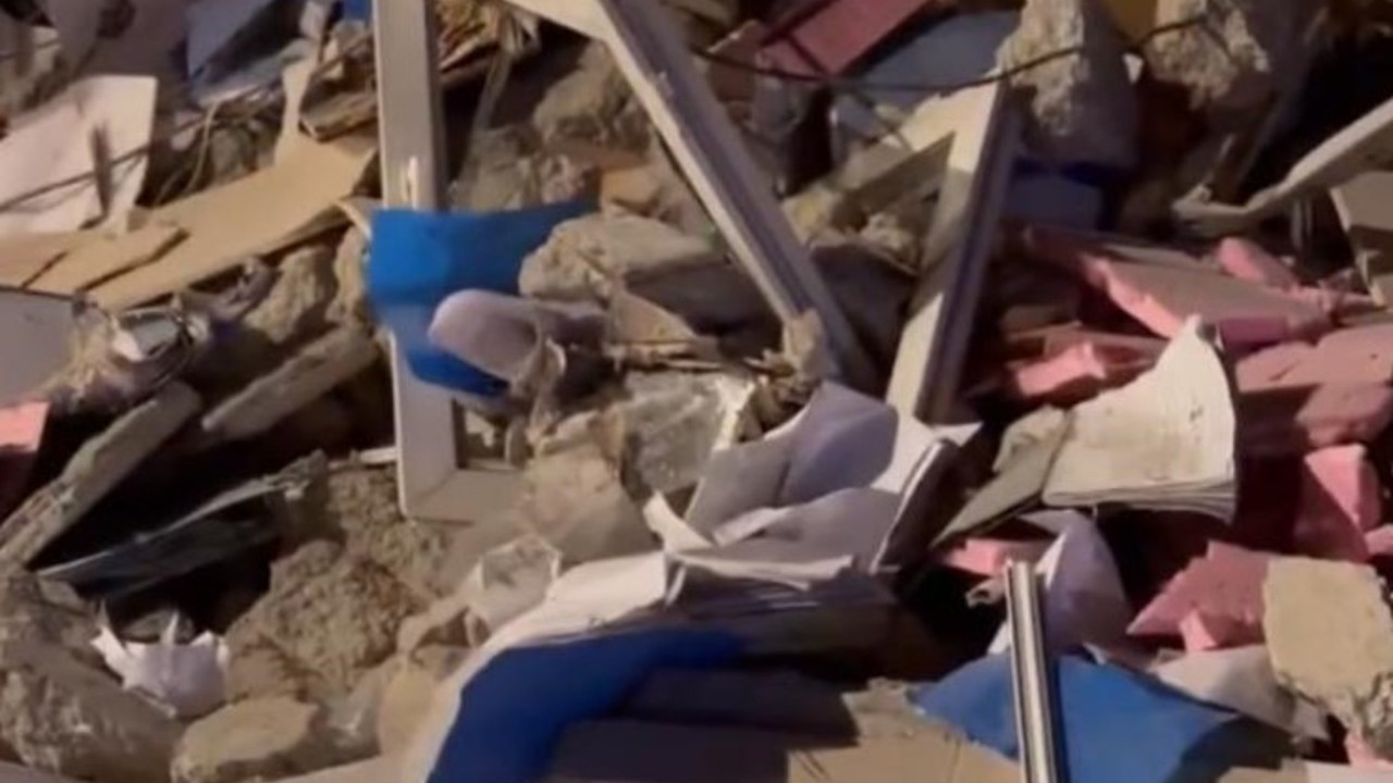 Yıkılan binaların evrakların bulunduğu tek katlı binayı yıktılar. 'Delil karartma' iddiası