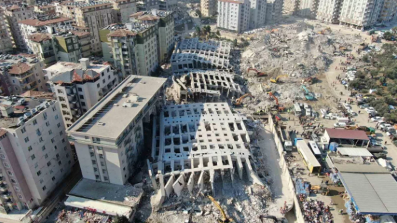 Rönesans Rezidans'ın müteahhidinden herkesi aptal yerine koyan savunma