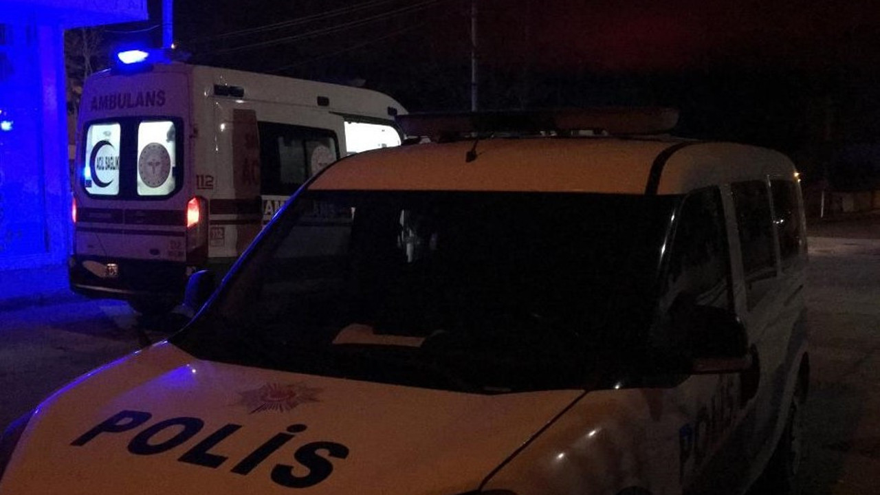 Sokak ortasında silahla vuruldu