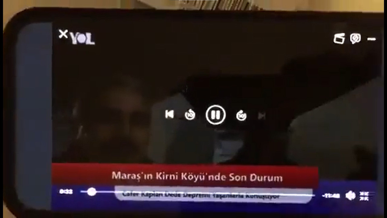 Yayına geçtiklerinin farkında olmadan kahkaha atıp depremzedelerle dalga geçtiler