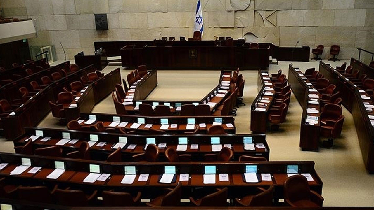 İsrail vatandaşı Filistinlileri vatandaşlıktan atacak yasa onaylandı