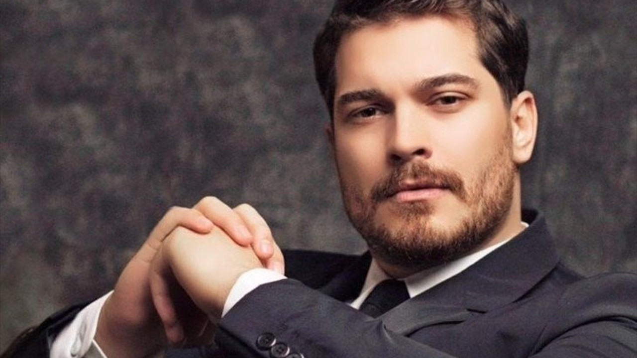 Çağatay Ulusoy'un ünlü olmadan önce oynadığı klip ortaya çıktı