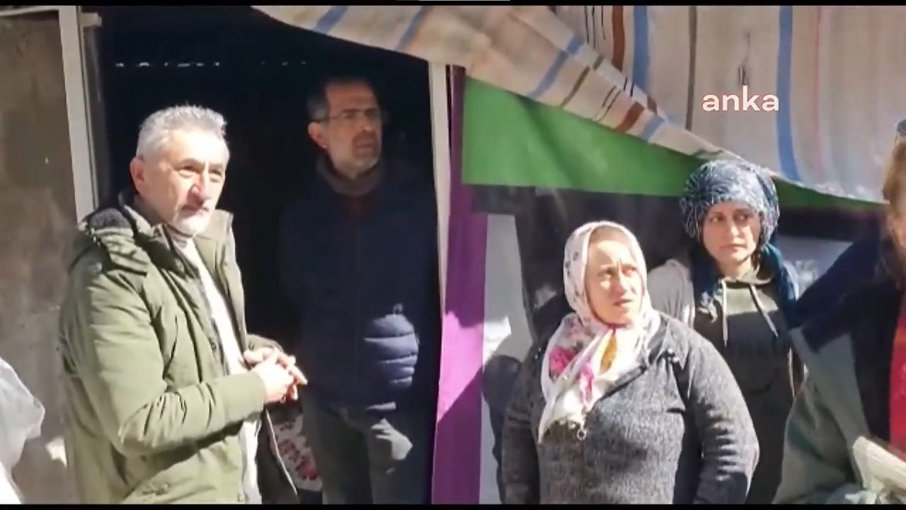 Hatay'da 28 depremzede aynı barakada kalıyor