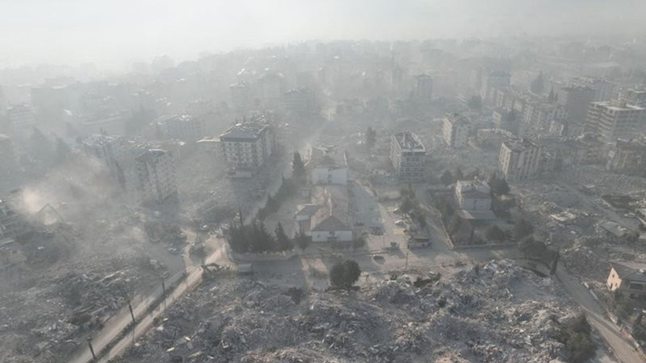 Antakya'nın üzeri tozla kaplandı