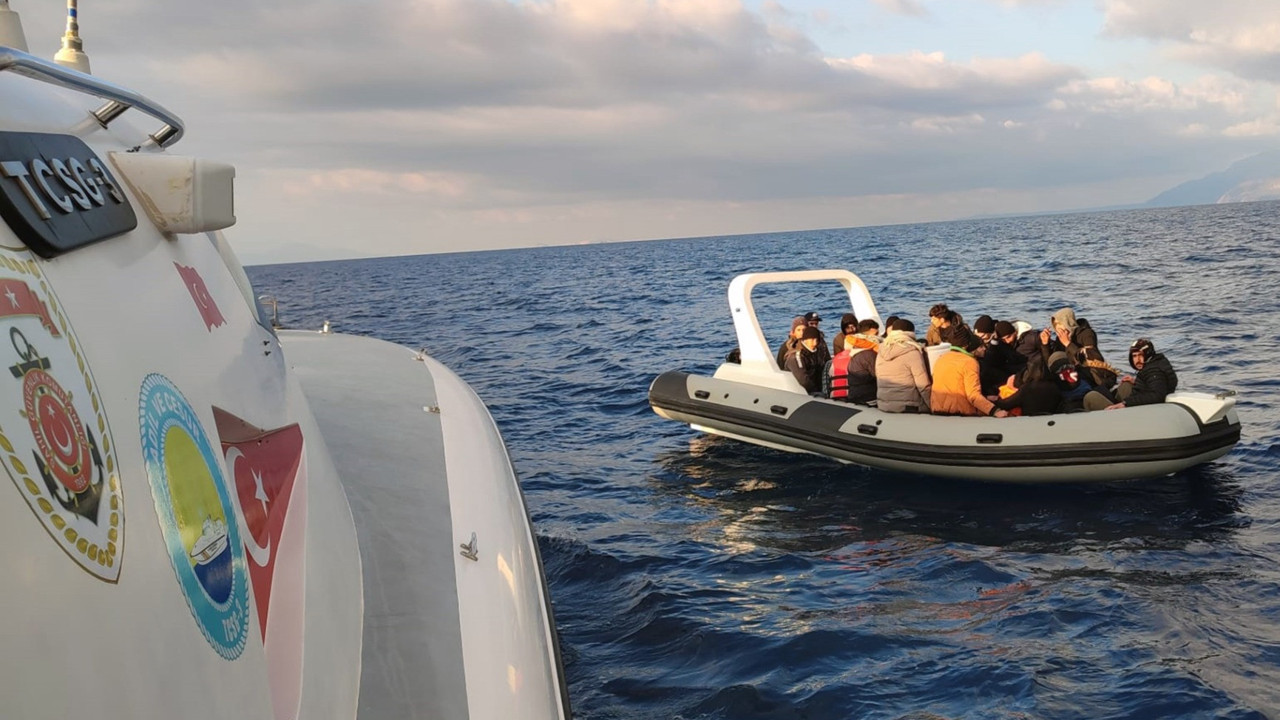 Datça’da 20 düzensiz göçmen kurtarıldı