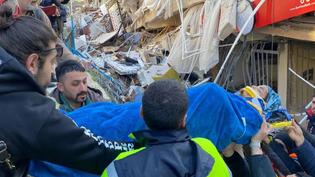 84 saat sonra enkazdan çıkarılan Beşiktaşlı Kerem hayatını kaybetti