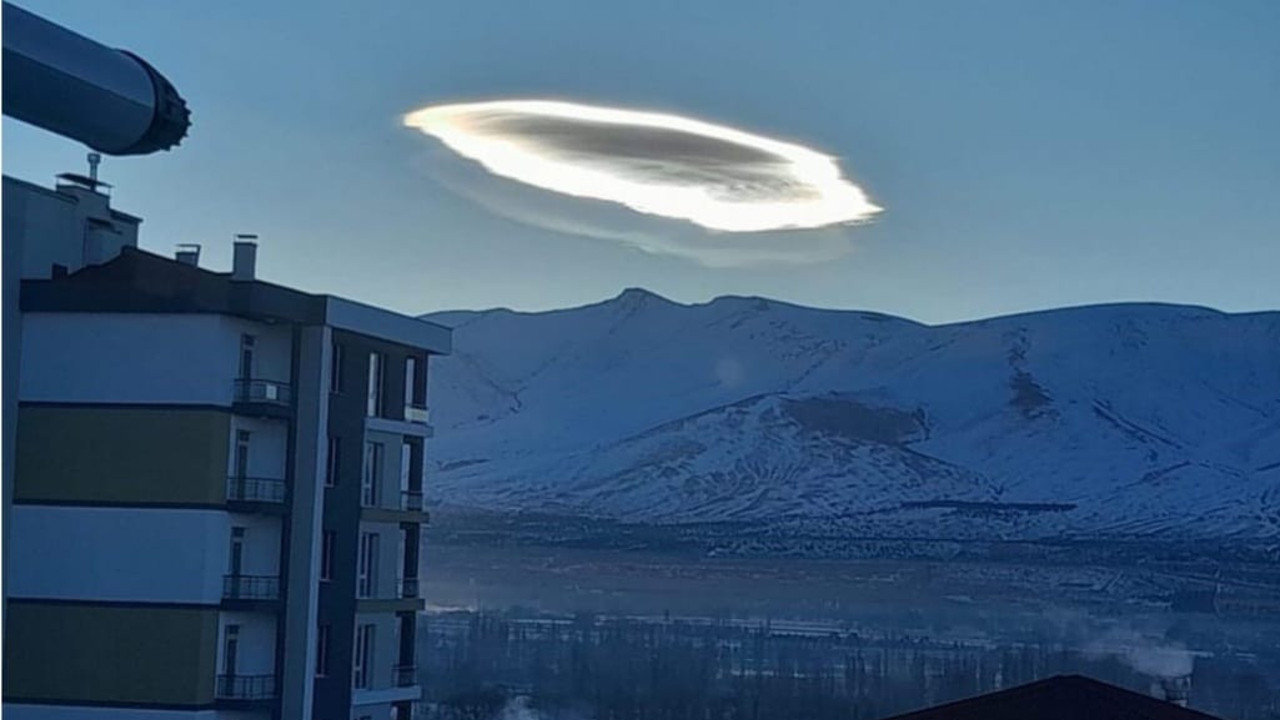 Depremden sonra Van ve Niğde üzerinde görüldü. Halk arasında söylentiye neden oldu