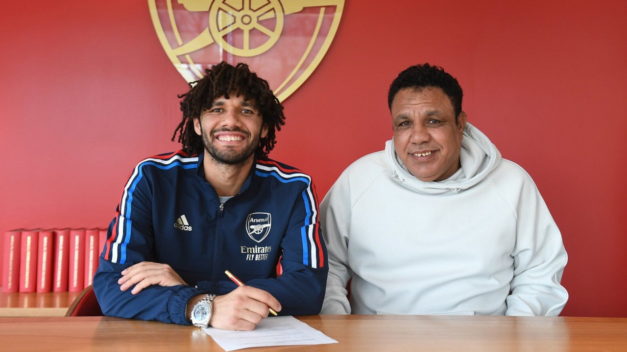 Elneny imzayı attı