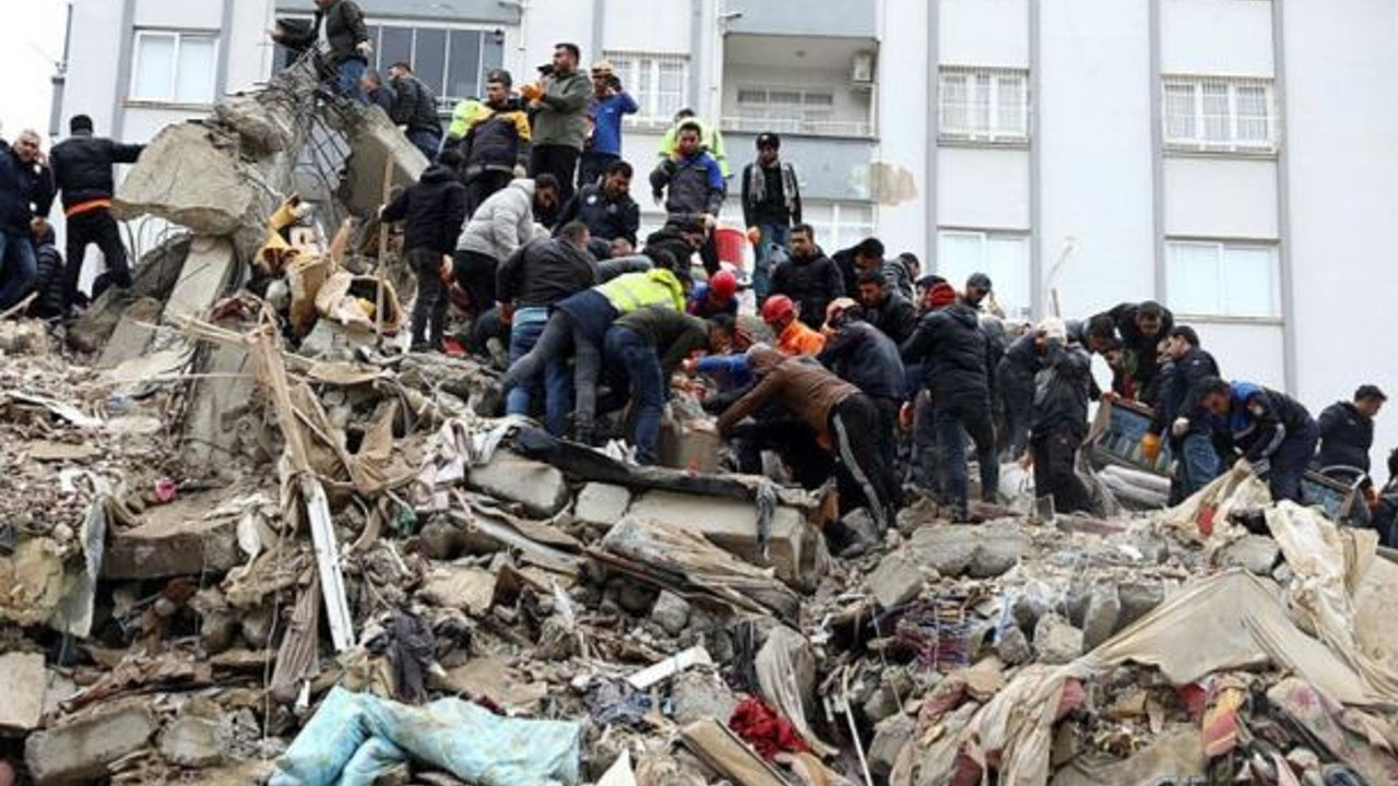 Depremde hayatını kaybedenlerin ailelerine verilecek ölüm aylığı şartları belli oldu. Kaç gün prim gerekiyor